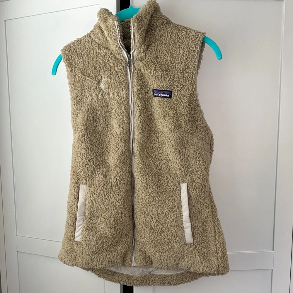 Patagonia Tan Sherpa Fleece Vest - Zip Front - Picture 1 of 4